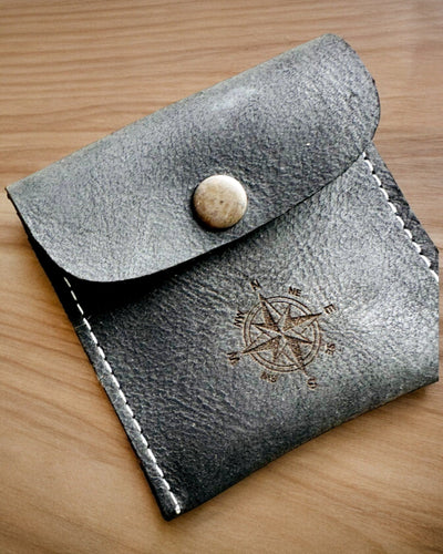 Puzdro na vreckové hodinky alebo kompas Cestovateľ - možnosť personalizácie gravírovaním