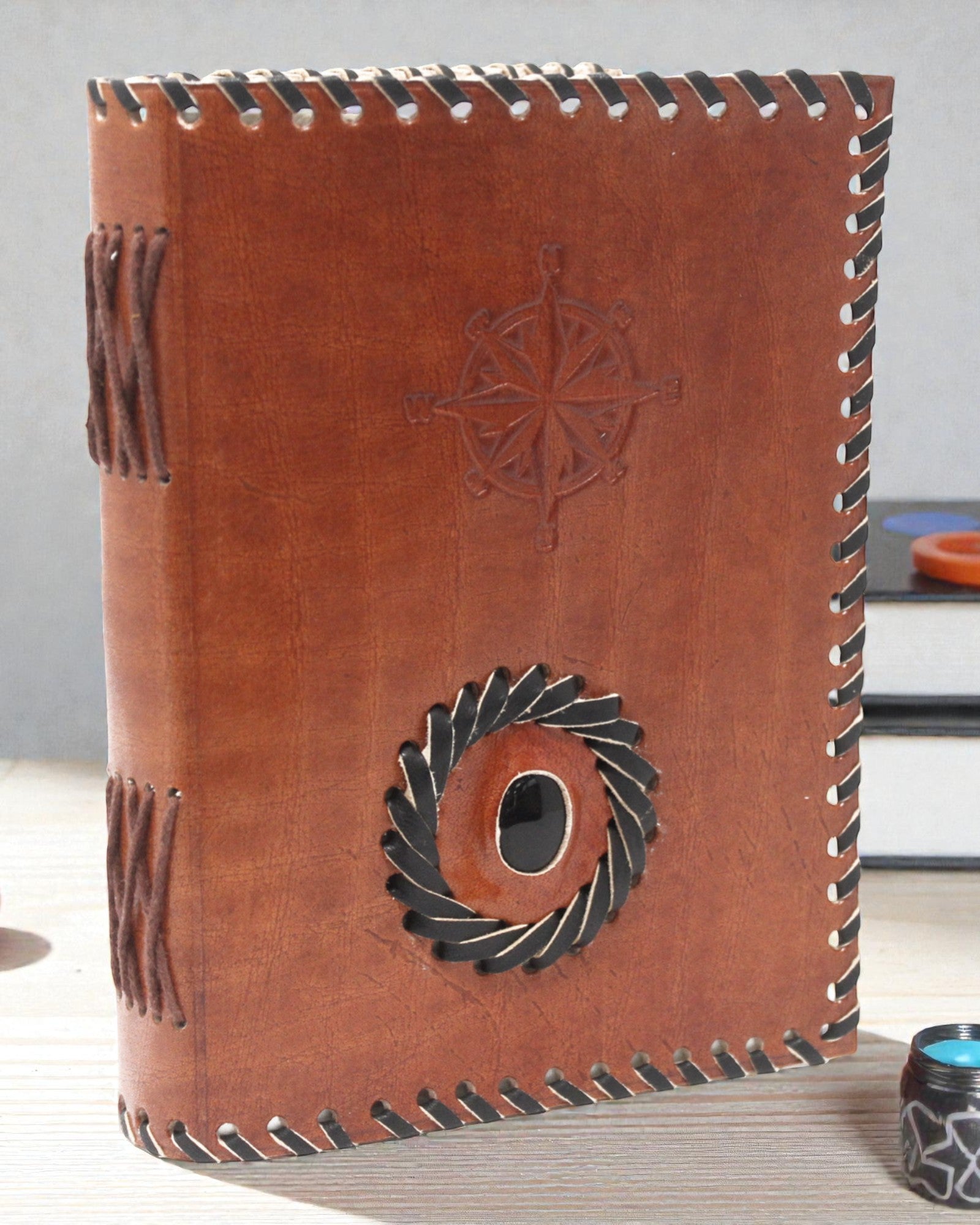 Kožený zápisník Čierny ónyx a kompas 17x12 cm