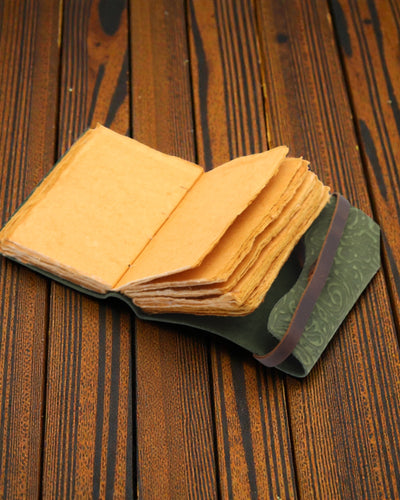 Green Maze Vintage – kožený zápisník so zostarnutými listami 12,7 × 8,9 cm