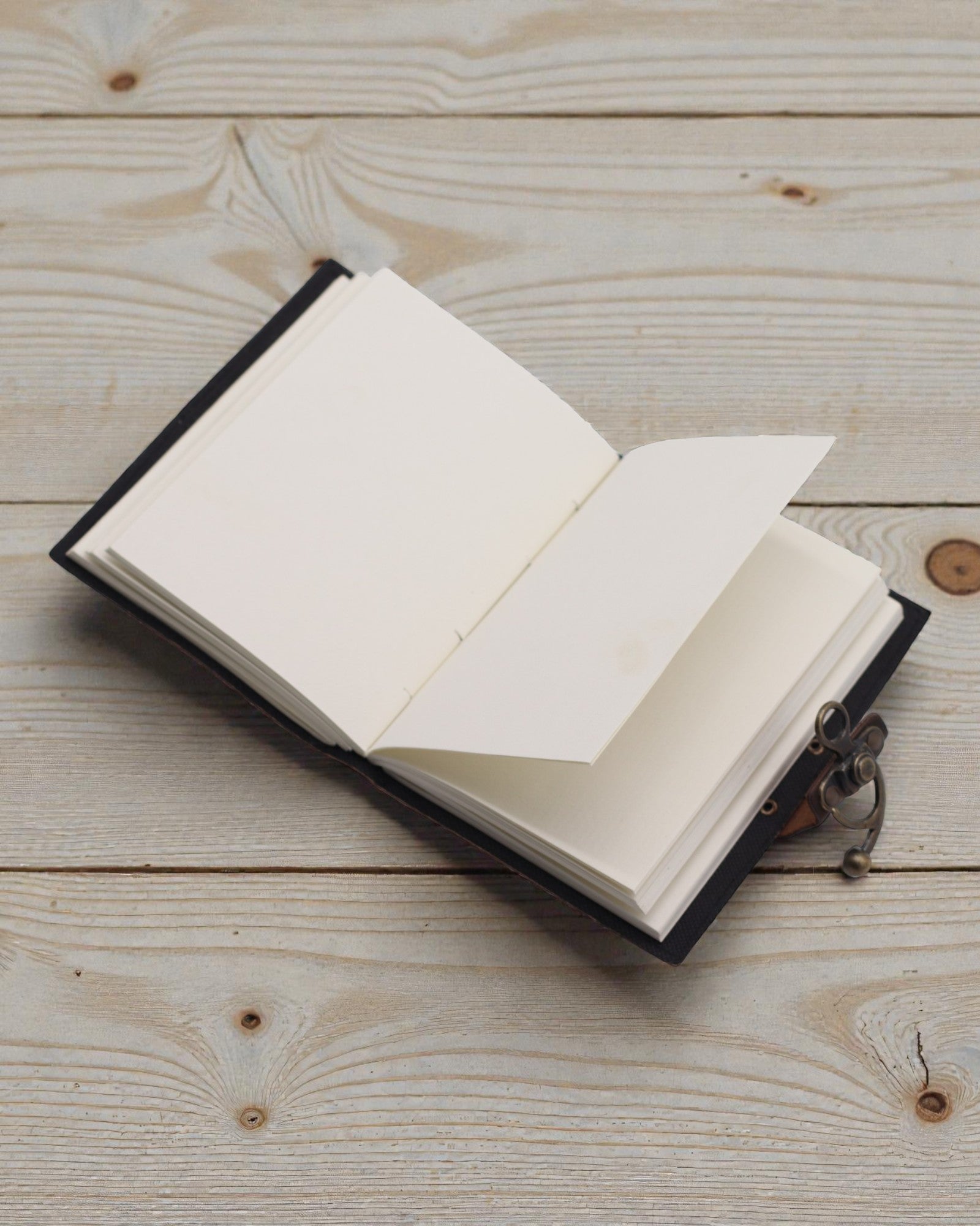 Kožený potlačený zápisník – Nikdy sa nevzdávaj svojich snov - 17.8×12.7 cm