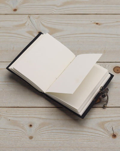 Kožený potlačený zápisník – Nikdy sa nevzdávaj svojich snov - 17.8×12.7 cm