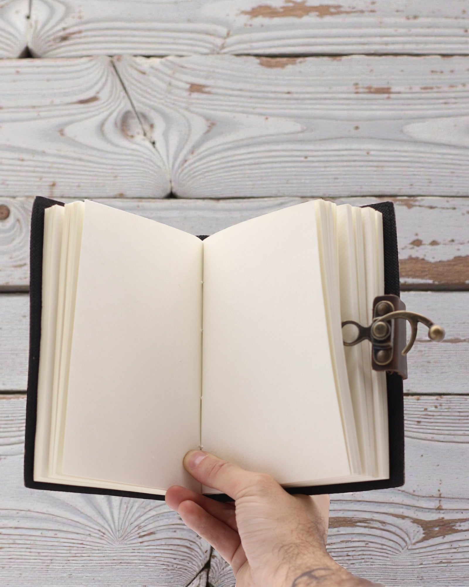 Kožený potlačený zápisník – Nikdy sa nevzdávaj svojich snov - 17.8×12.7 cm