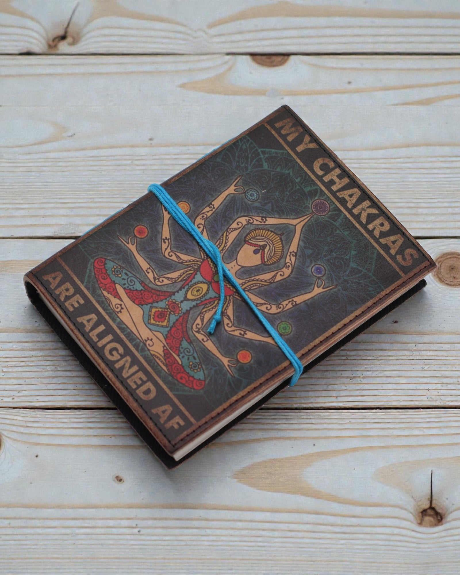 Kožený tlačený zápisník – Moje čakry sú poriadne zladené – 17.8×12.7 cm