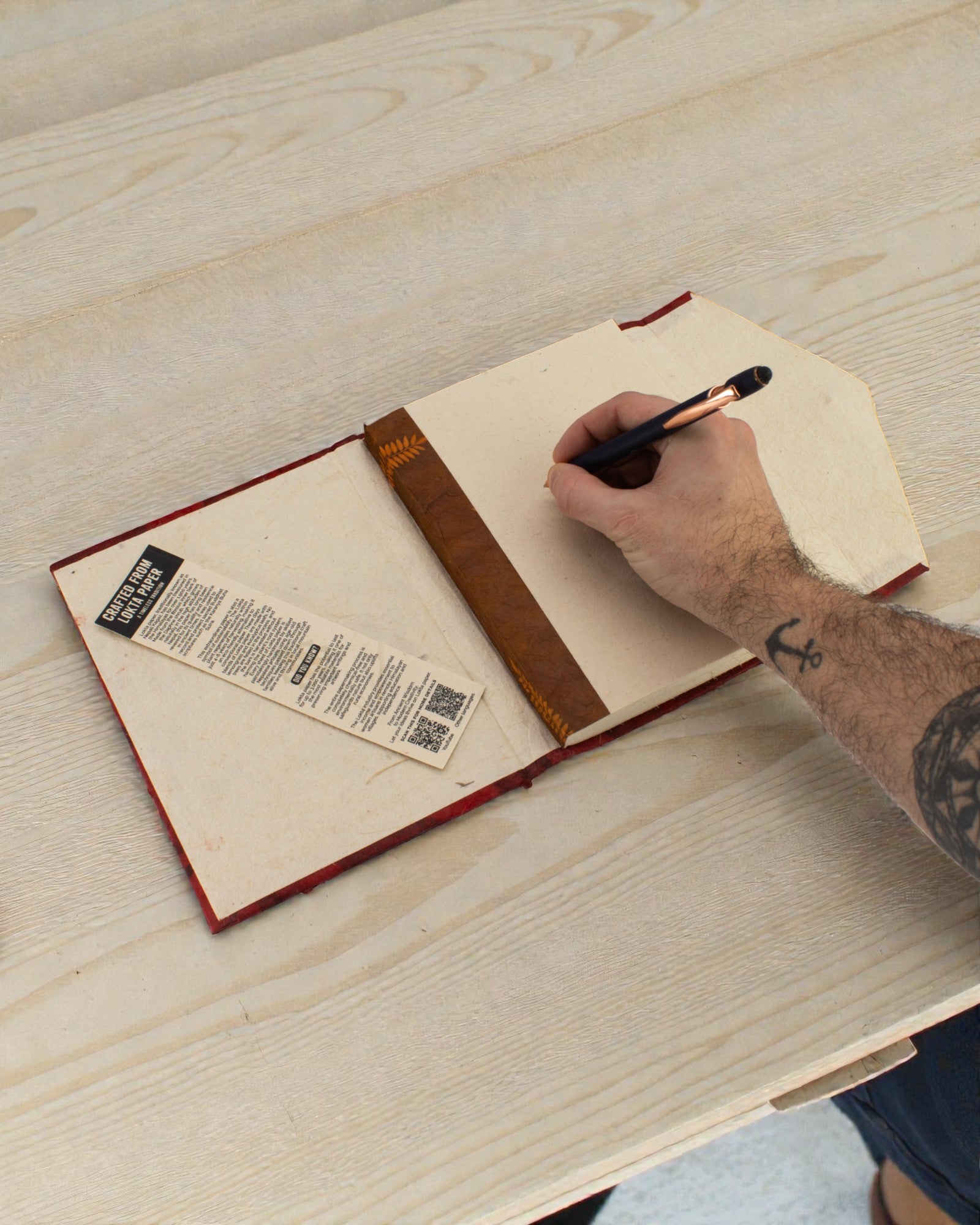 Artystyczny Notatnik Lokta Ruby Bloom – Odważne Kwiaty (45 kartek, 21 x 15 cm)