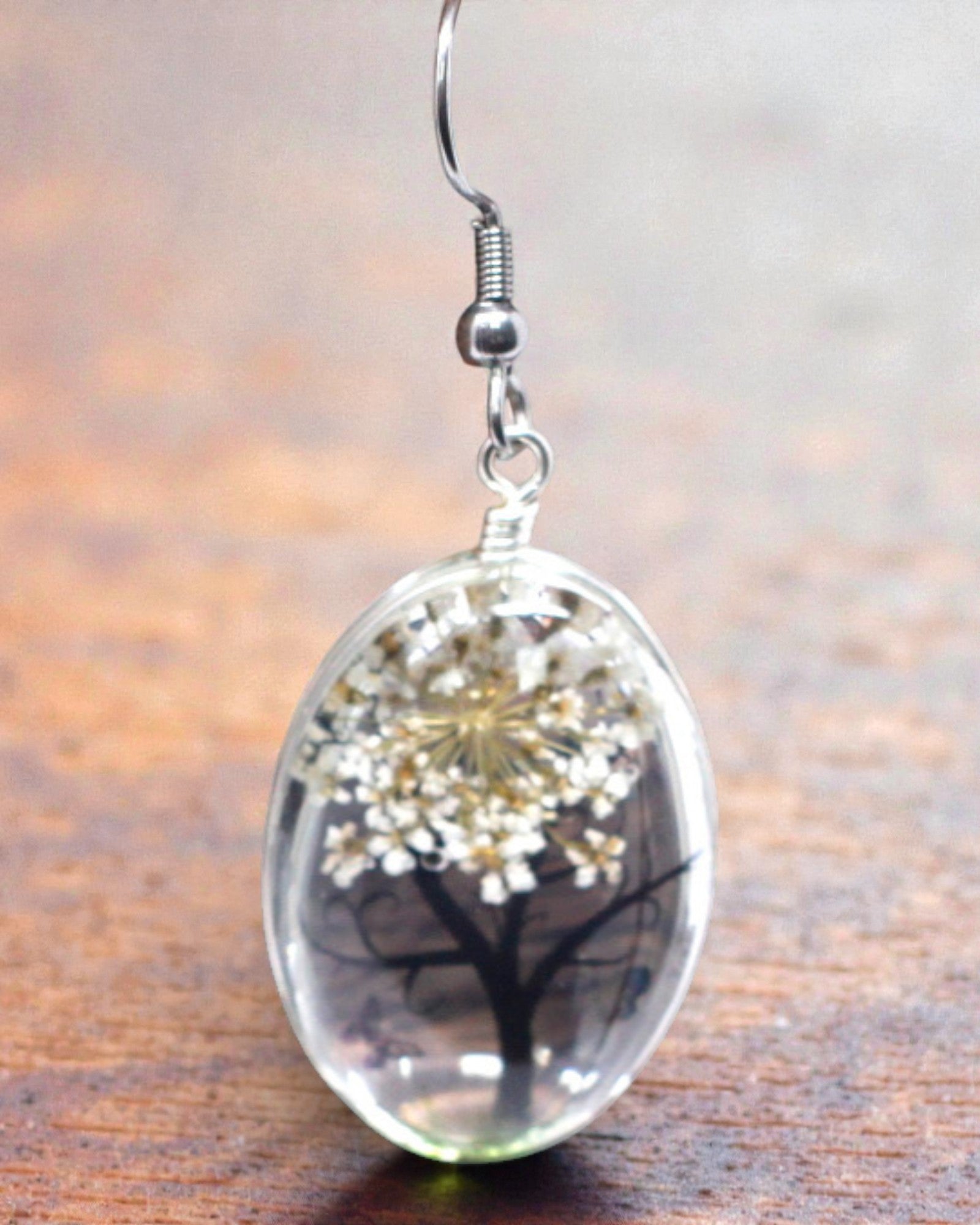 Biela harmónia – biela sada šperkov so sušenými kvetmi Strom života