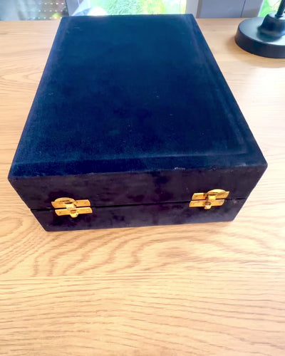 Zestaw Miedziany Mandala – Butelka 1L + 2 Kubki w Etui, możliwość personalizacji grawerem na prezent