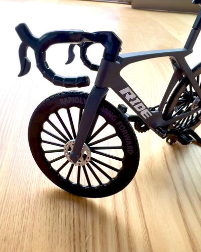 Mini bicykel „Speedster” – zberateľský model s možnosťou gravírovania, 2 varianty na výber