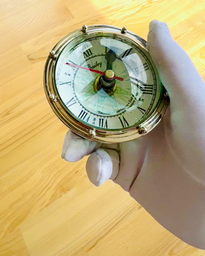 Bailey Compass Clock - Elegantné hodiny s motívom kompasu s možnosťou gravírovania