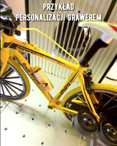 Miniatúrny Kovový Model Červeného Bicykla "SpeedMaster" personalizácia gravírovaním ako darček, 2 farebné varianty