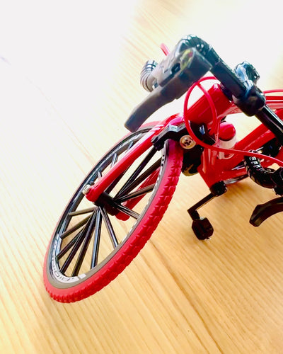 Miniatúrny Kovový Model Červeného Bicykla "SpeedMaster" personalizácia gravírovaním ako darček, 2 farebné varianty