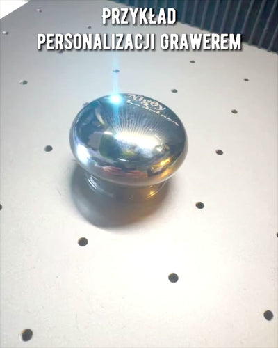 PALICA NA CHODENIE S DRŽADLOM S FUNKCIOU ĎALEKOHĽADU – ELEGANTNÁ A MODERNÁ, 95 CM - kapitánsky "Navigator's Crest"