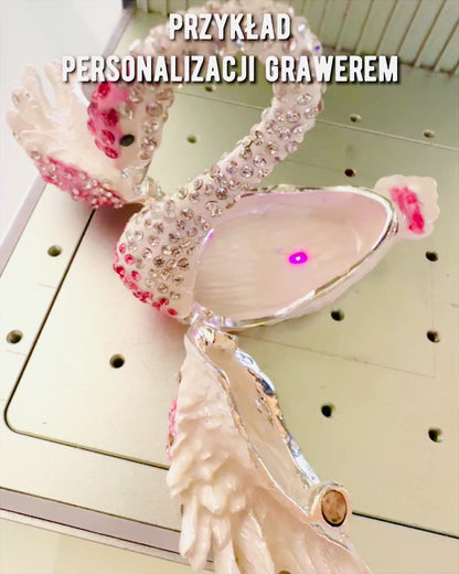 Elegantná šperkovnica "Klenot Labute" - personalizácia gravírovaním