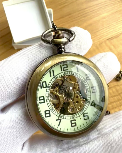 Klasické vreckové hodinky "Oldtimer" - štýlová retro elegancia, možnosť personalizácie gravírovaním na darček