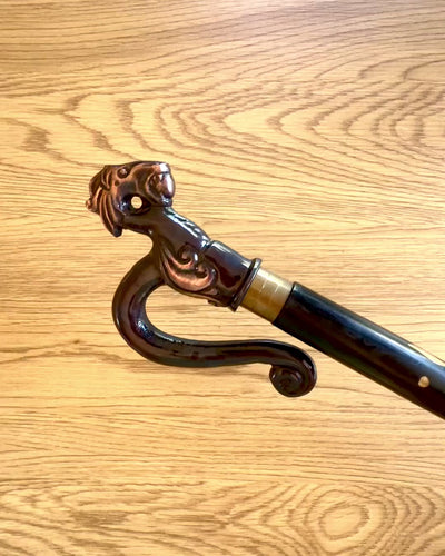 Vychádzková palica Dračia stráž – možnosť personalizácie gravírovaním ako darček