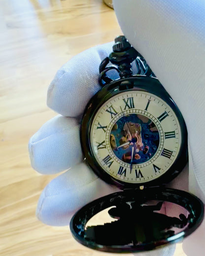 Vreckové hodinky "Equus Tempus" - Čierne s motívom koňa, možnosť personalizácie gravírovaním - biely ciferník