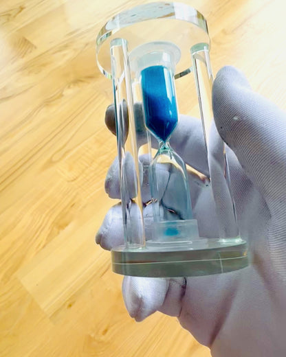 Presýpacie hodiny „Blue Elegance”, 10 cm výška, odmerajú 10 minút času