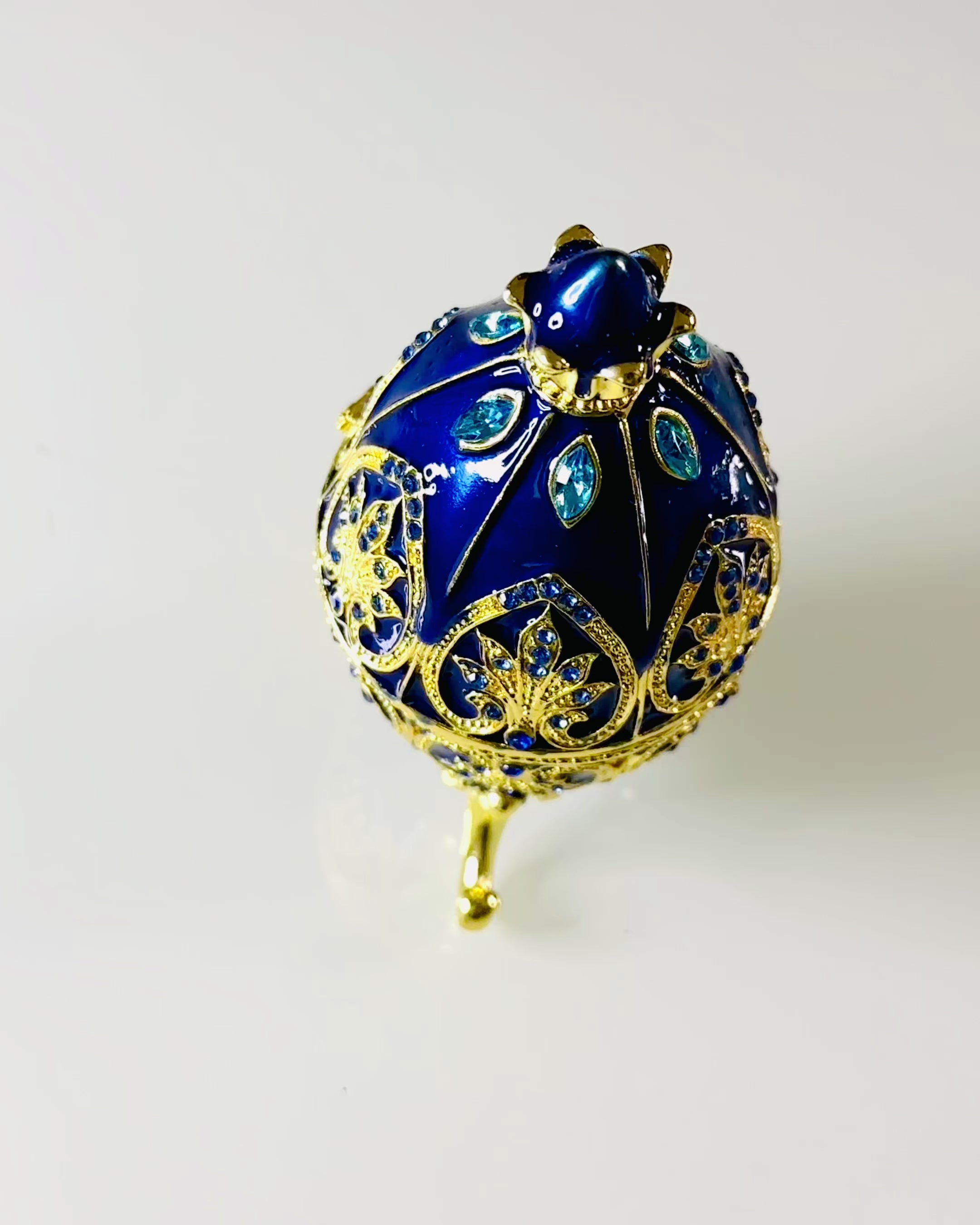 Exkluzívne Fabergého vajce - tmavomodrá farba – Dekoratívna šperkovnica zo smaltu