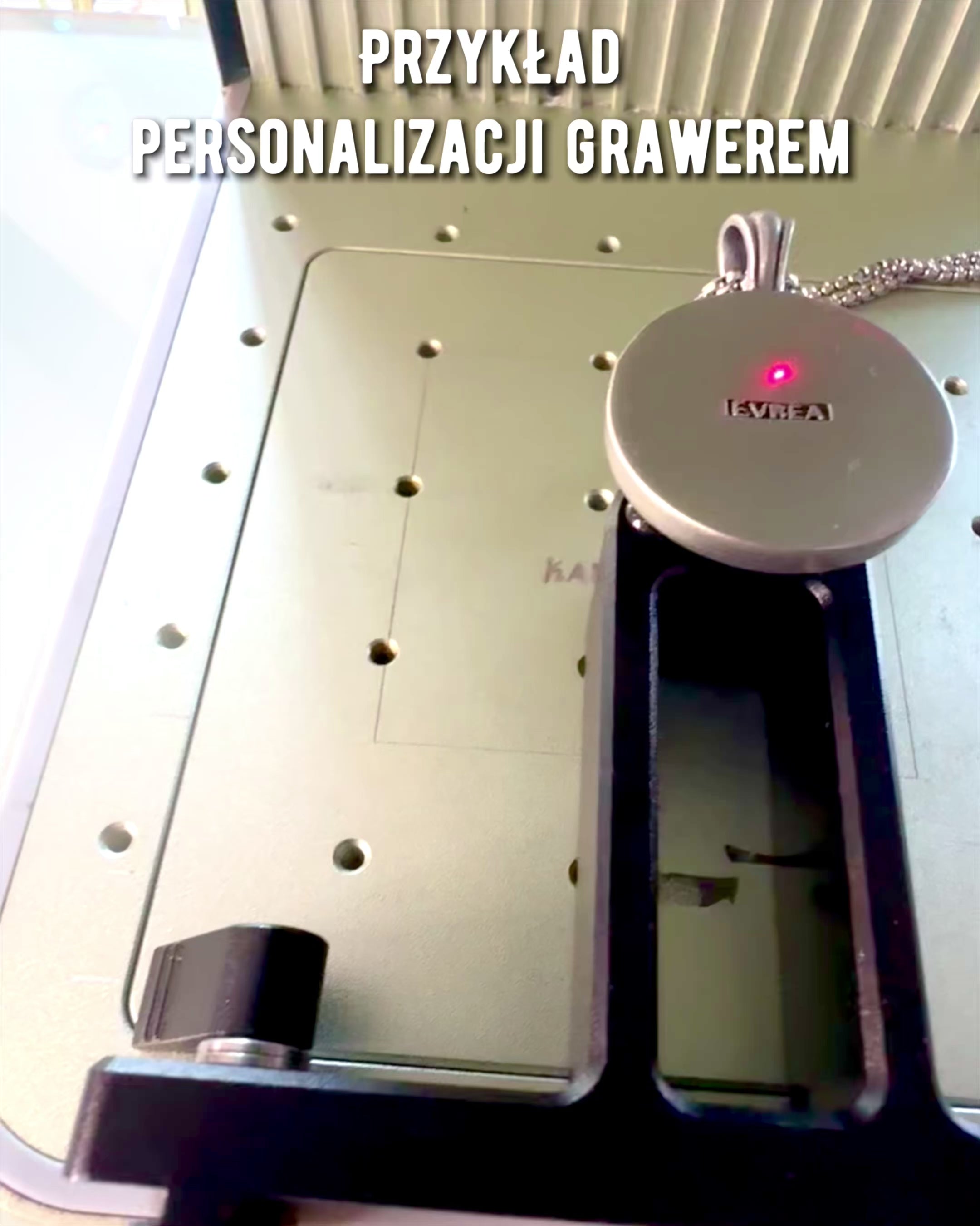 Kompasový náhrdelník „Eurla“ - možnosť personalizácie gravírovaním