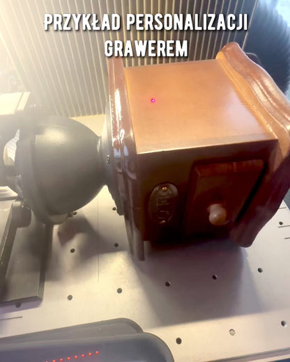 Retro mlynček na kávu „Vintage Café” 27 cm výšky, s možnosťou personalizácie gravírovaním na darček