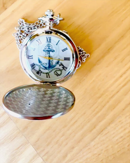 Vreckové hodinky "Zlatá Kotva" - personalizácia na darček gravírovaním