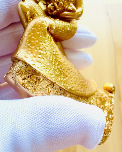 Figúrka "Večná Láska" farba zlatá - 11 cm, Malá Dekoratívna Figúrka s Možnosťou Gravírovania