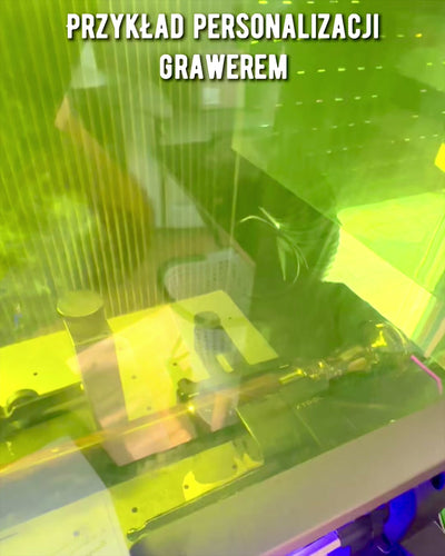 Kompasso Black - Palica na prechádzky - Drevená Ručne Vyrezávaná - Exkluzívna Edícia s Možnosťou Gravírovania