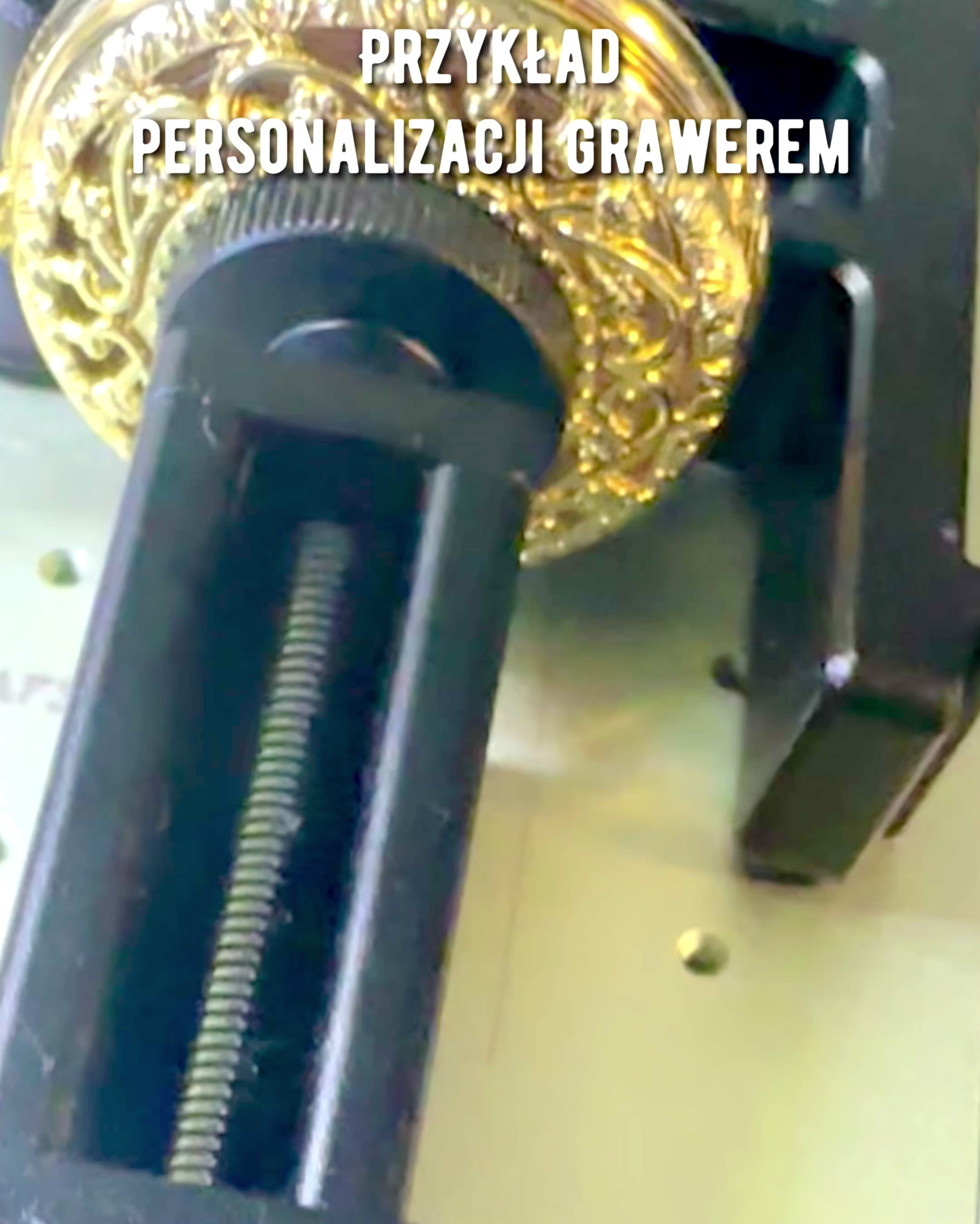 "Złoty Majestat" - Luxusné mechanické vreckové hodinky s priehľadným jadrom. Personalizácia gravírovaním
