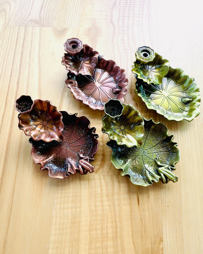 Elegantný kovový držiak na kadidlo Lotosový list - 4 varianty na výber, možnosť personalizácie gravírovaním na darček