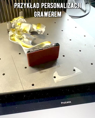 Figurka "Elegancja w Kamieniu" kolor srebrny  - Dekoracyjna z Opcją Grawerowania, 2 wymiary do wyboru