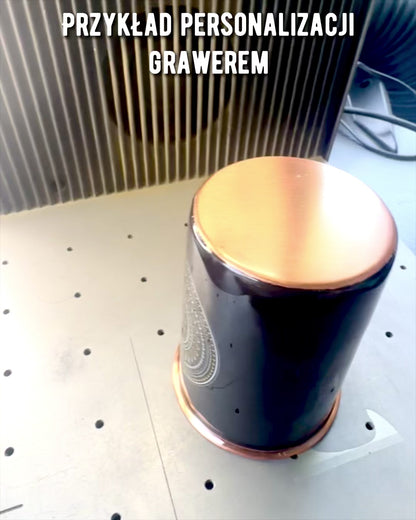 Medená súprava Mandala – Fľaša 1L + 2 Poháre v puzdre, možnosť personalizácie gravírovaním na darček