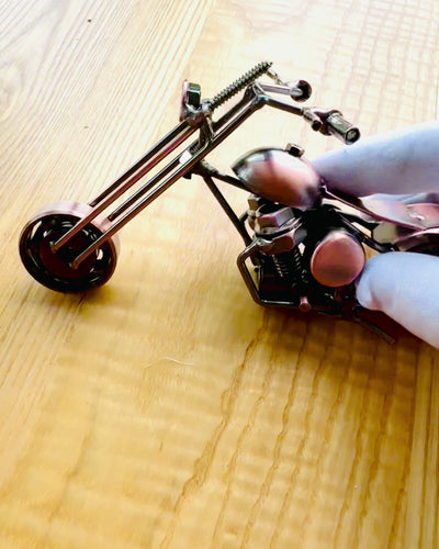 Ručne vyrobený model motocykla zo železa, Chopper, personalizácia, gravírovanie na darček