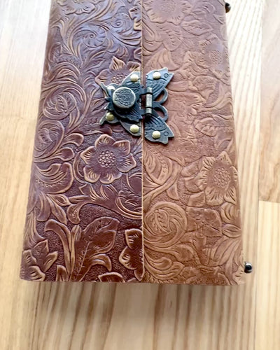 Luksusowy Retro Notatnik ze Skórzaną Okładką - "Vintage Elegance", 480 stron, możliwość personalizacji grawerem