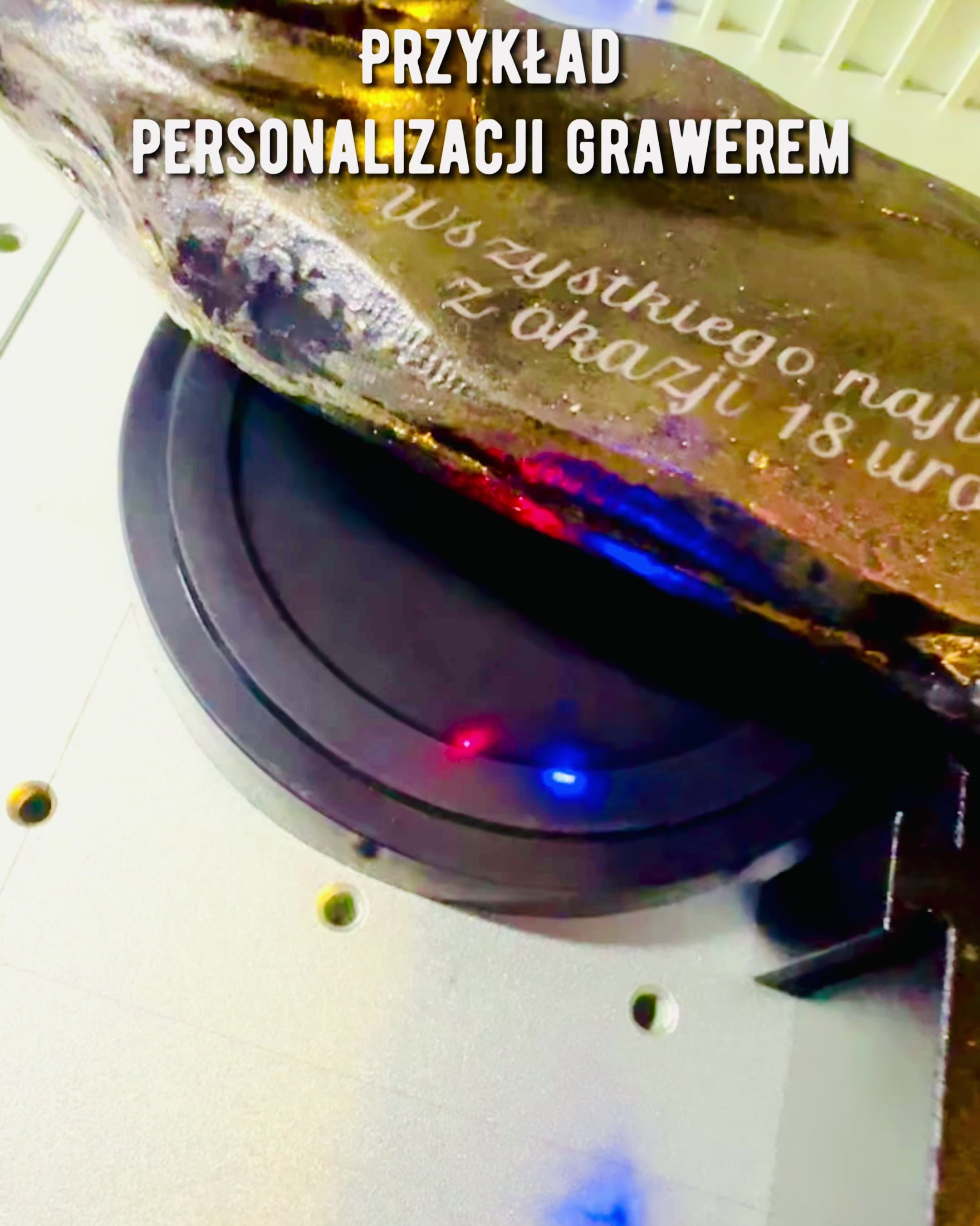 "Czarny Galop" - Elegantná Figúrka Koňa s Možnosťou Gravírovania