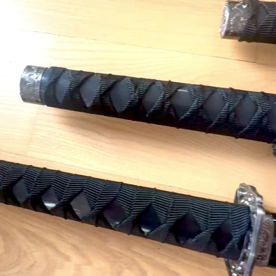 Súprava 3 samurajských mečov na stojane s možnosťou personalizácie gravírovaním