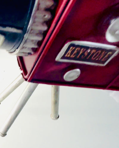 Dekoratívna figúrka "Retro Kamera Keystone" s možnosťou gravírovania