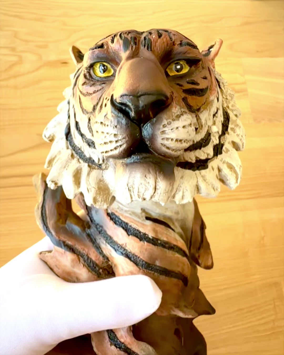 Statuetka "Tygrys Kráľ Džungle" s Možnosťou Gravírovania, figúrka 29 cm výšky, dekorácia na darček