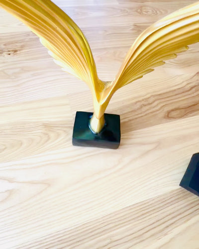 Elegantná Figúrka Anjelských Krídel 33 cm výška – "Krídlatí Strážcovia", možnosť personalizácie gravírovaním na darček, personalizácia, 3 farebné varianty