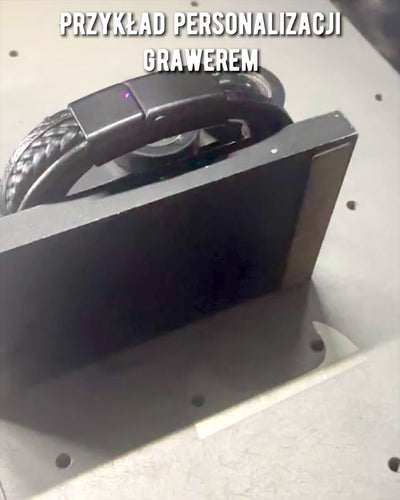 Náramok "StyleTwist" s personalizovaným gravírovaním