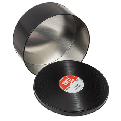 Kovové krabičky, štylizované ako vinylové platne v retro štýle, možnosť personalizácie gravírovaním